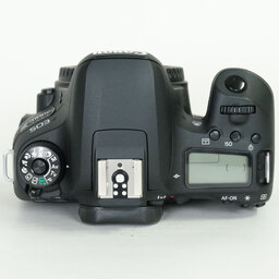 Canon EOS 9000D