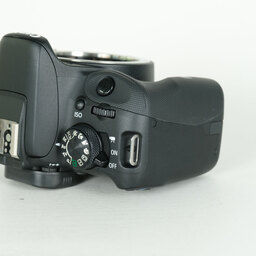 Canon EOS Kiss X7