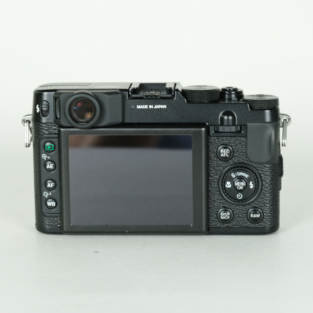 FUJIFILM X10 ブラック