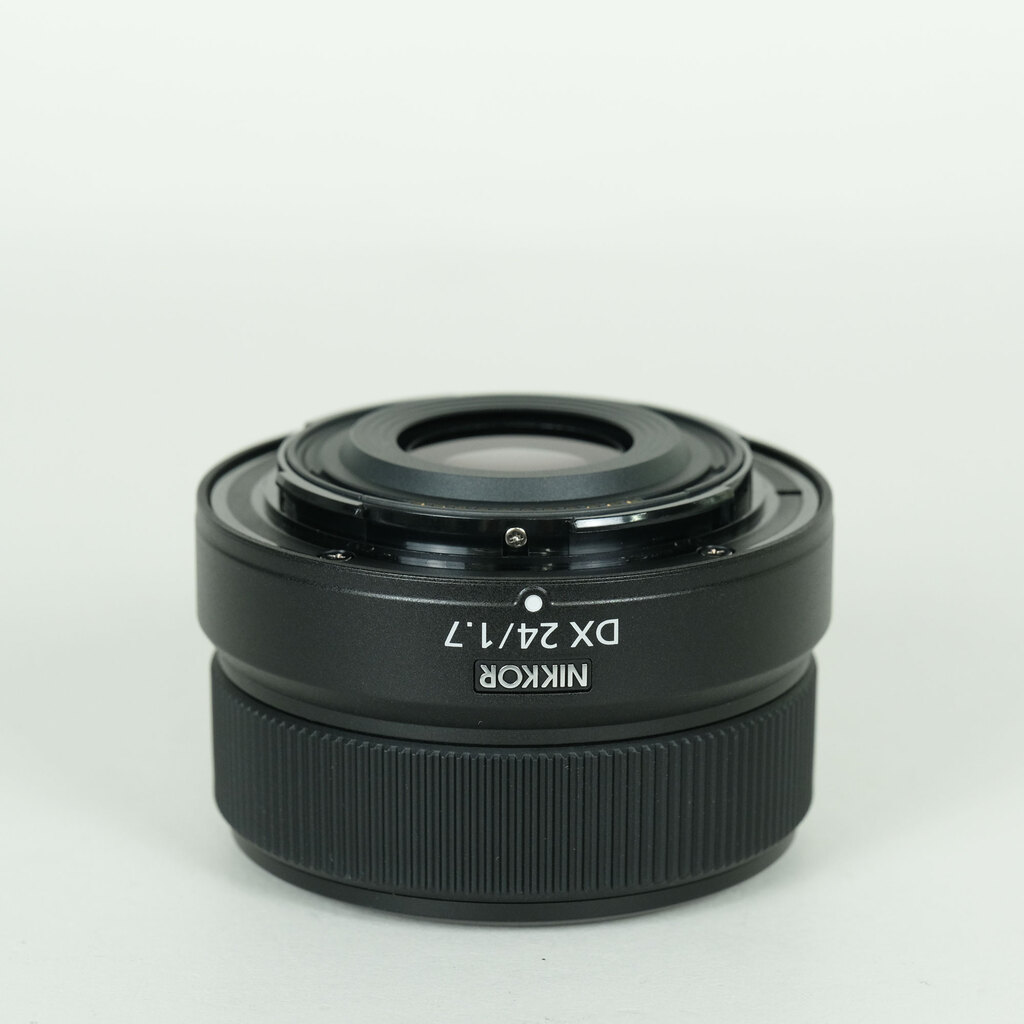 Nikon NIKKOR Z DX 24mm f/1.7 Nikon NIKKOR Z DX 24mm f/1.7