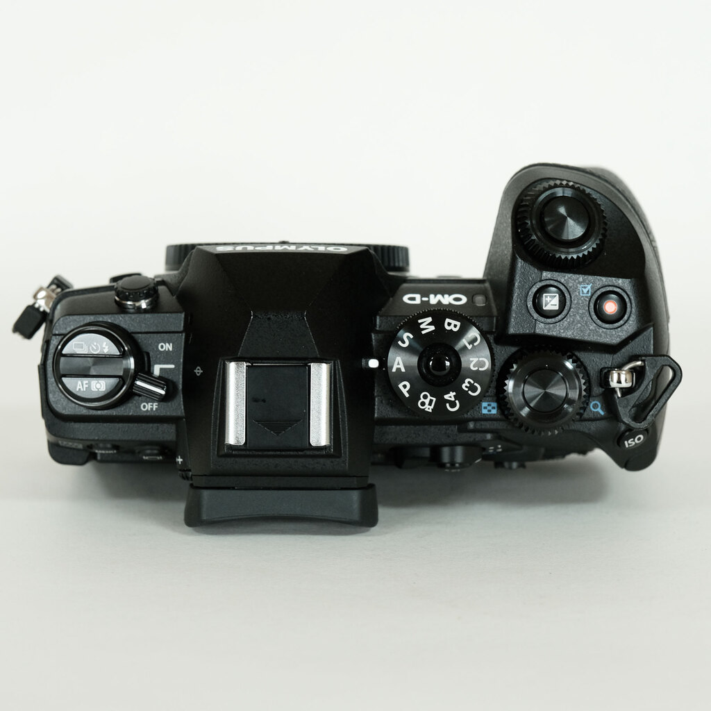 OLYMPUS OM-D E-M1 Mark III