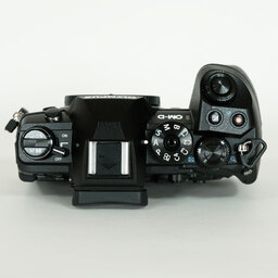 OLYMPUS OM-D E-M1 Mark III