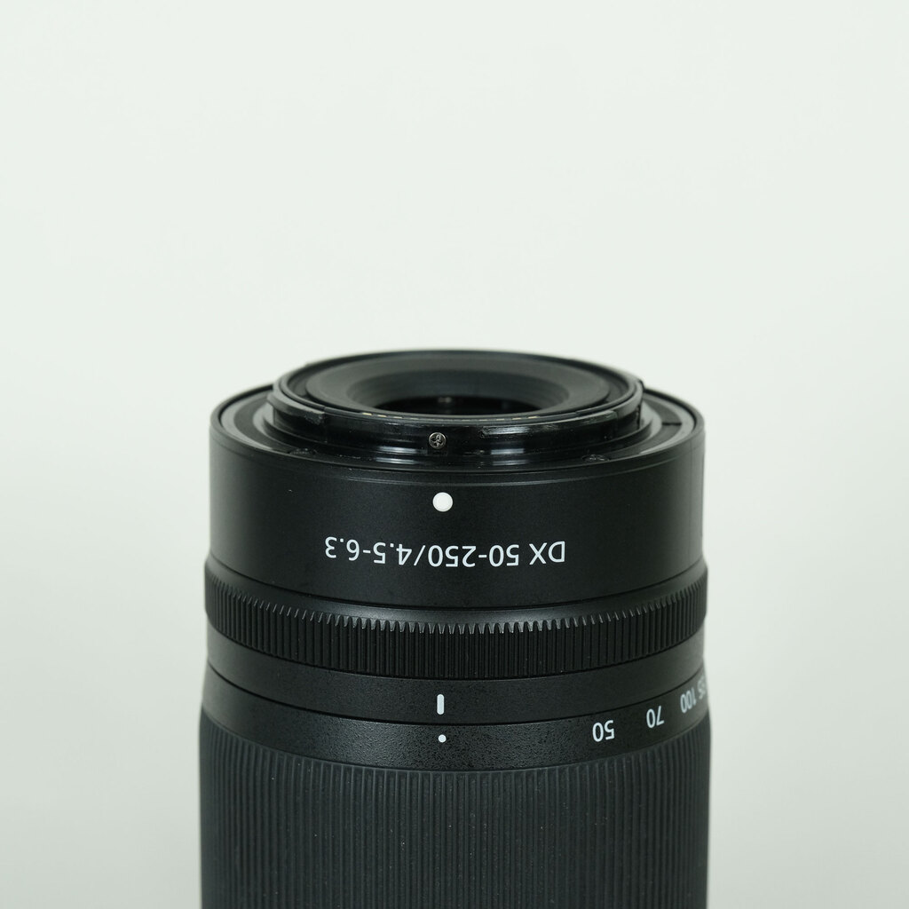 Nikon NIKKOR Z DX 50-250mm f/4.5-6.3 VR Nikon NIKKOR Z DX 50-250mm f/4.5-6.3 VR