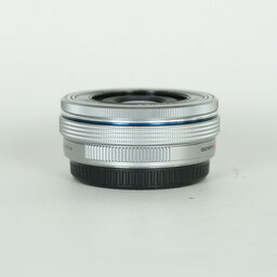 OLYMPUS M.ZUIKO DIGITAL ED 14-42mm F3.5-5.6 EZ シルバー OLYMPUS M.ZUIKO DIGITAL ED 14-42mm F3.5-5.6 EZ シルバー