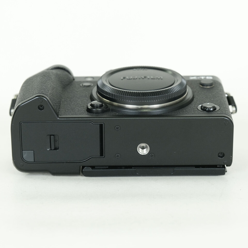 FUJIFILM X-T5