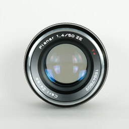 Carl Zeiss Planar T* 50mm F1.4 ZE [キヤノンEF用]