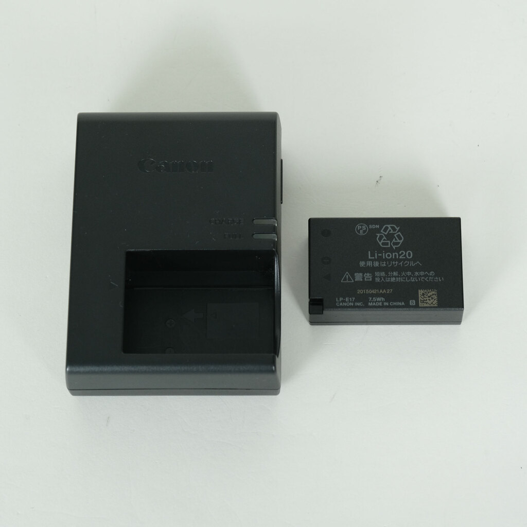 Canon EOS Kiss X8i