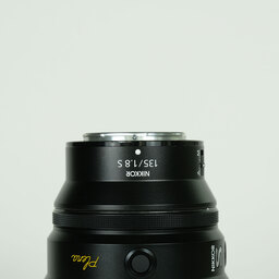 Nikon NIKKOR Z 135mm f/1.8 S Plena