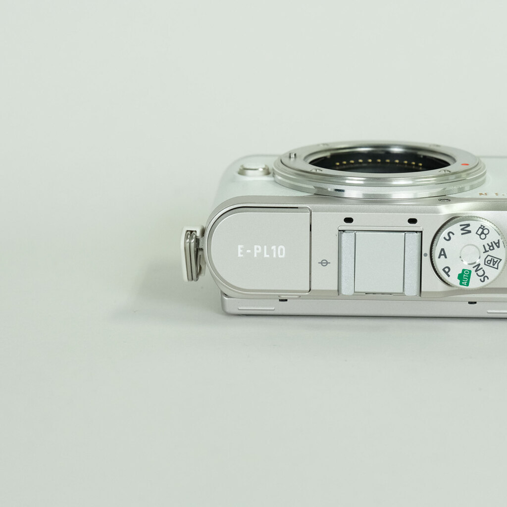 OLYMPUS PEN E-PL10