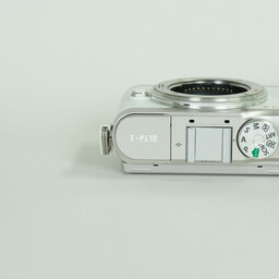 OLYMPUS PEN E-PL10