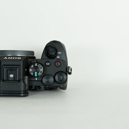 SONY α7 IV(ILCE-7M4) SONY α7 IV(ILCE-7M4)
