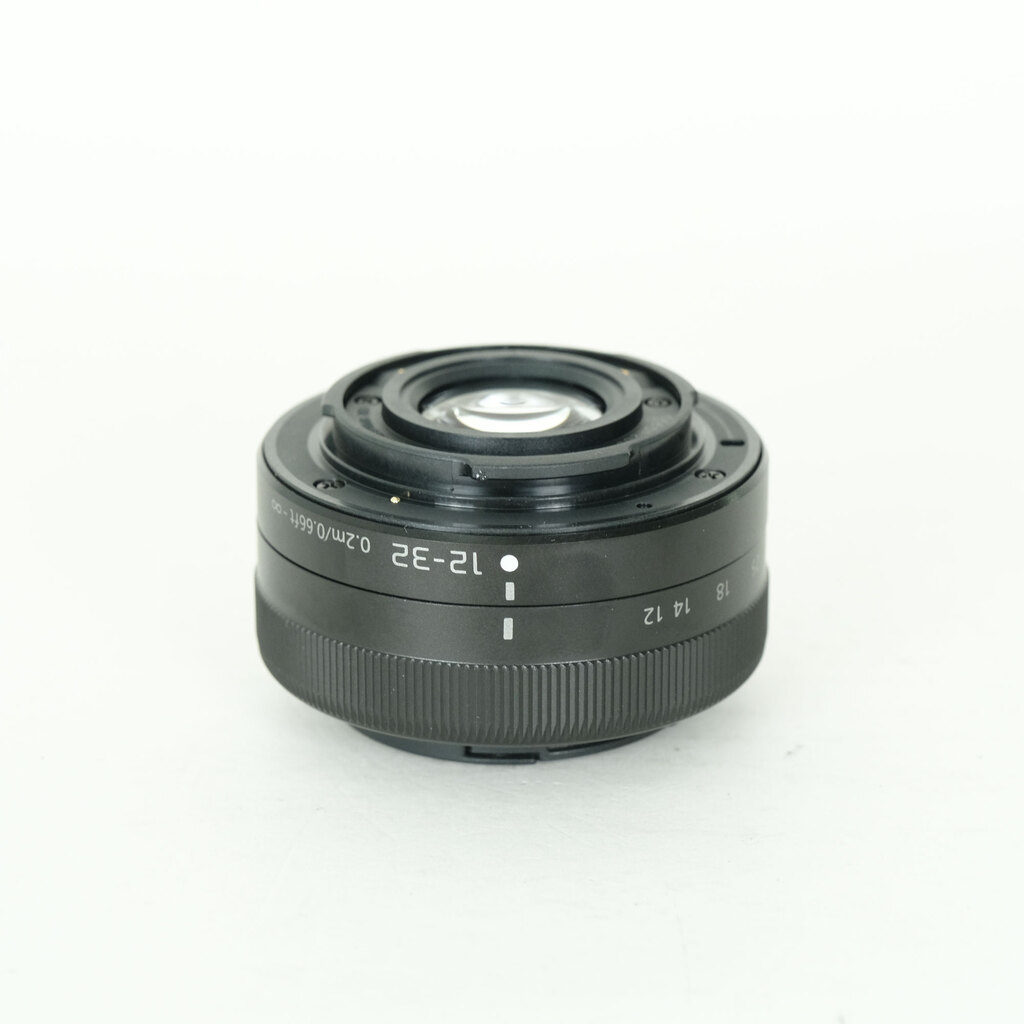 Panasonic LUMIX G VARIO 12-32mm / F3.5-5.6 ASPH. / MEGA O.I.S.の