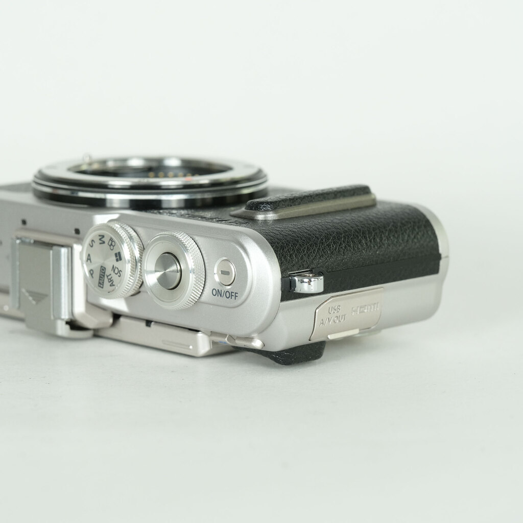 OLYMPUS PEN E-PL8 OLYMPUS PEN E-PL8