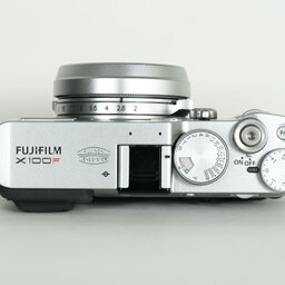 FUJIFILM X100F シルバー FUJIFILM X100F シルバー