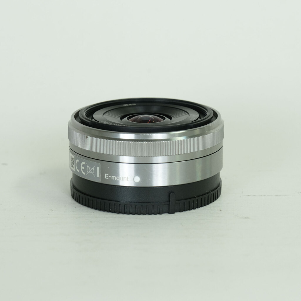 SONY E 16mm F2.8 SEL16F28