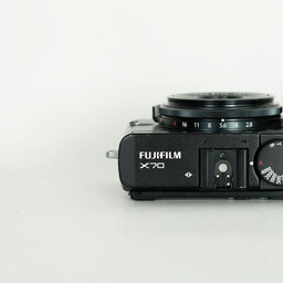 FUJIFILM X70 ブラック