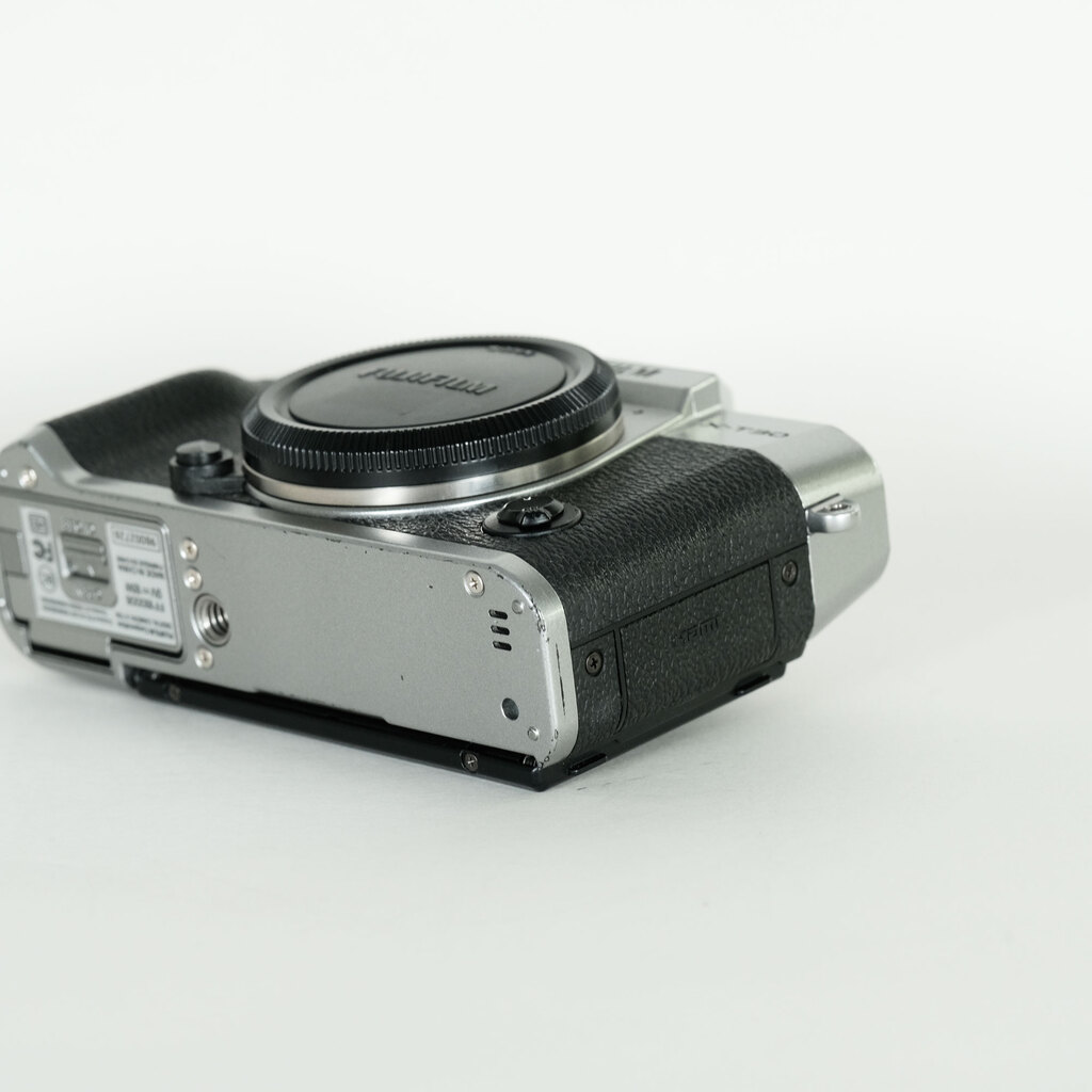 FUJIFILM X-T30