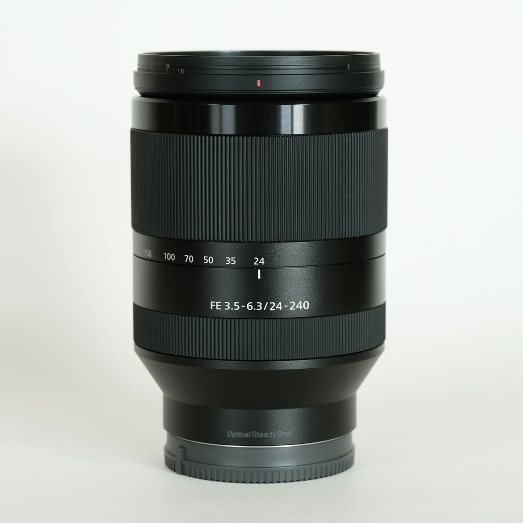 SONY FE 24-240mm F3.5-6.3 OSS SEL24240