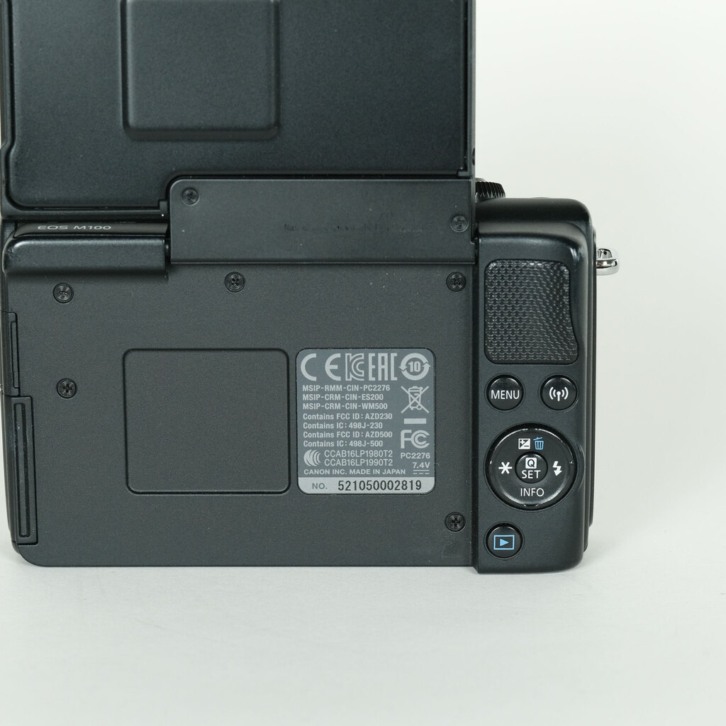 Canon EOS M100 Canon EOS M100