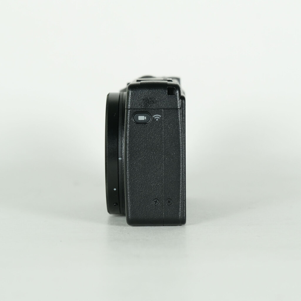 RICOH GR IIIxの出品 | ONE SCENE（ワンシーン）