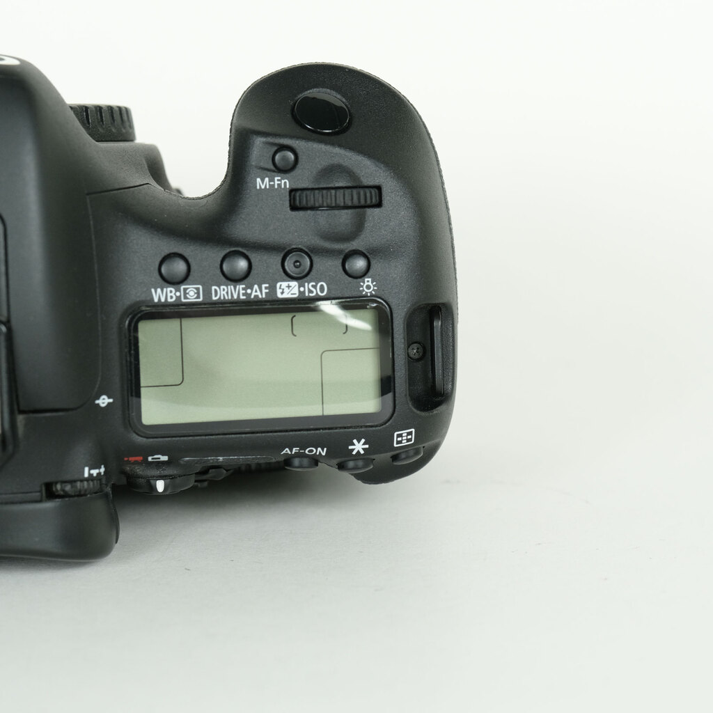 Canon EOS 7D Mark II Canon EOS 7D Mark II
