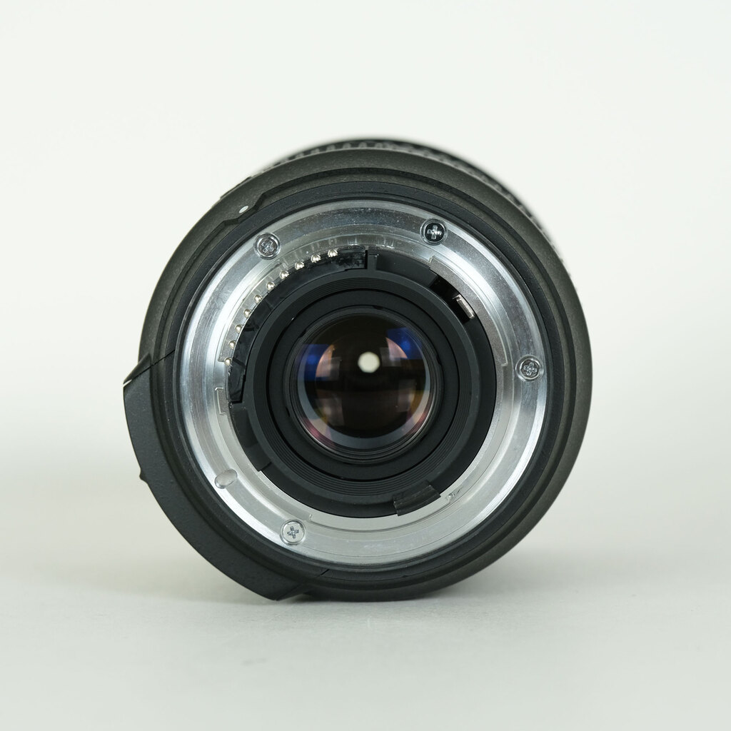 Nikon AF-S DX NIKKOR 18-200mm F3.5-5.6G ED VR II