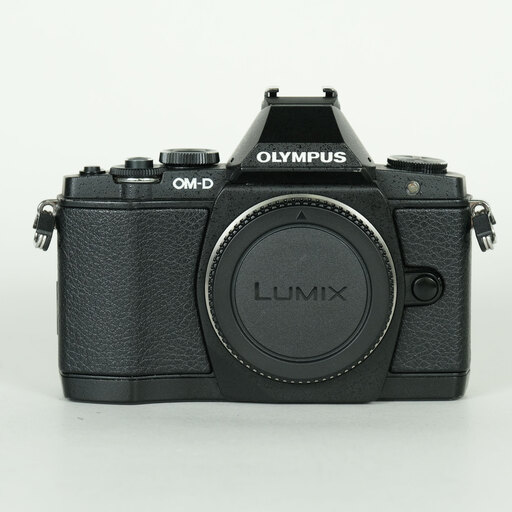 OLYMPUS OM-D E-M5 ボディ エリートブラック