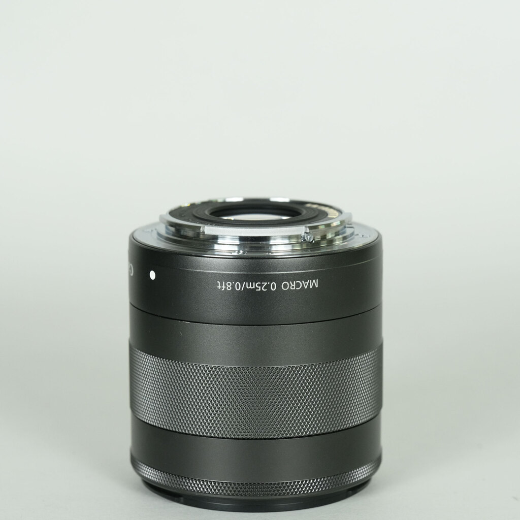 Canon EF-M18-55mm F3.5-5.6 IS STM