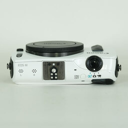Canon EOS M ボディ ホワイト