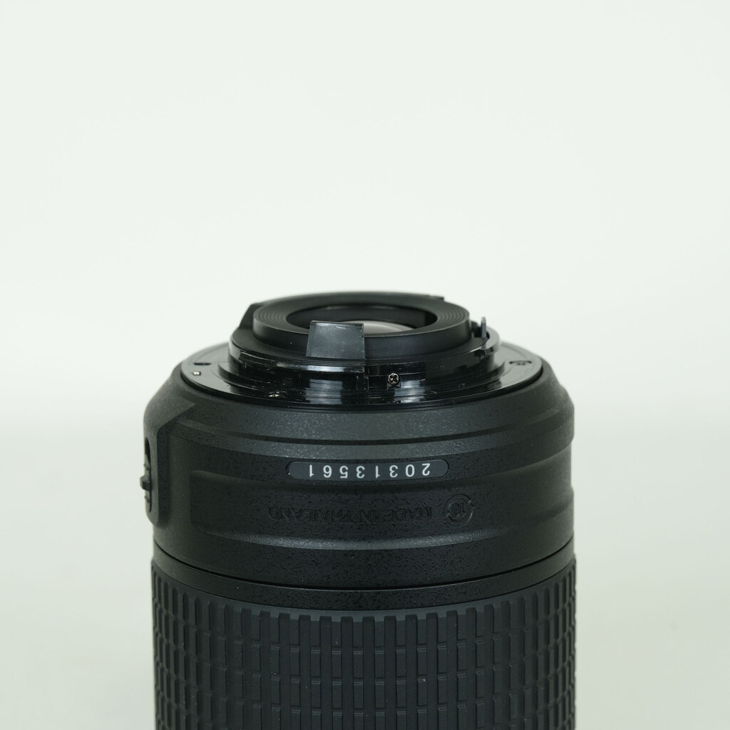 Nikon AF-S DX NIKKOR 55-200mm F4-5.6G ED VR II Nikon AF-S DX NIKKOR 55-200mm F4-5.6G ED VR II