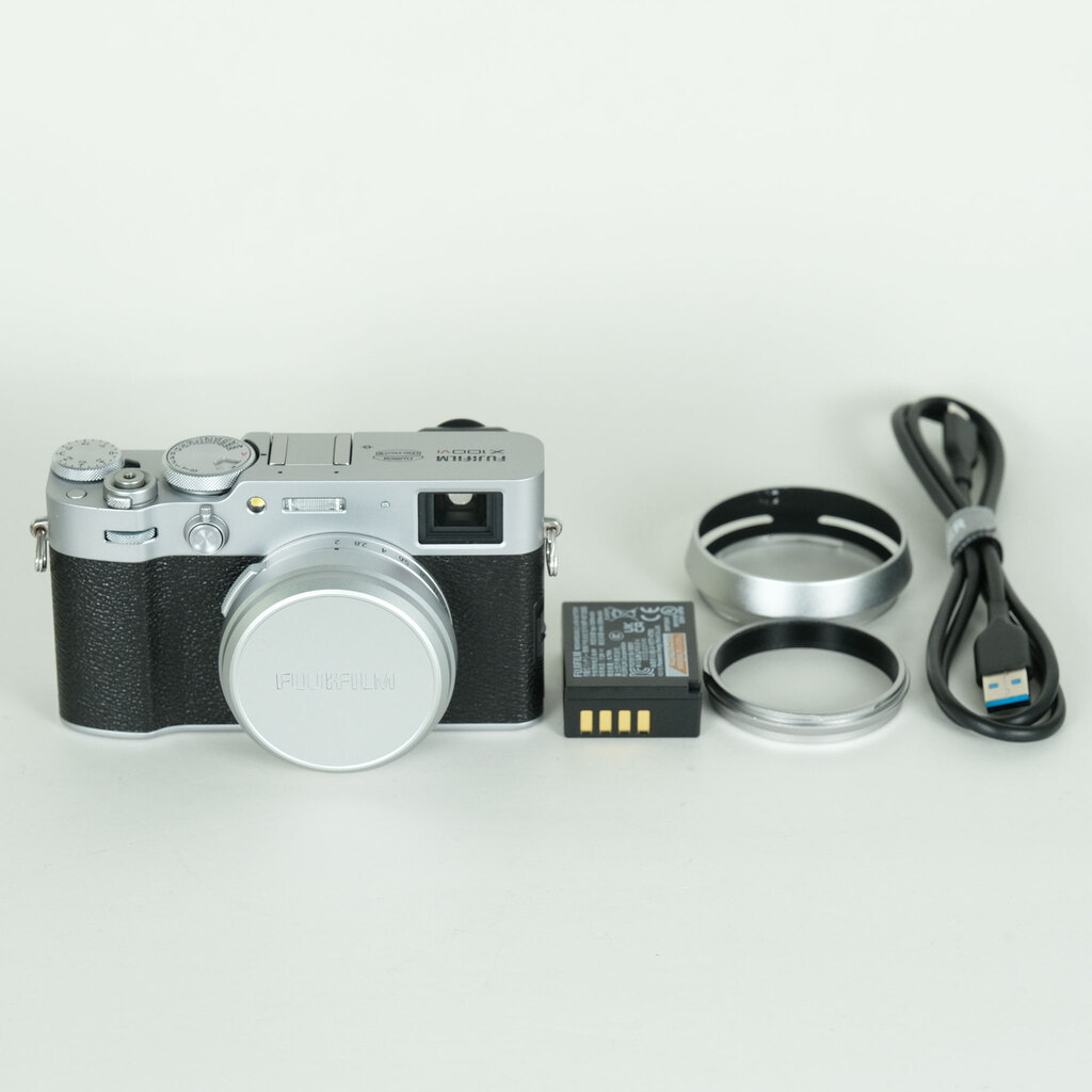 FUJIFILM X100VIの出品 | ONE SCENE（ワンシーン）