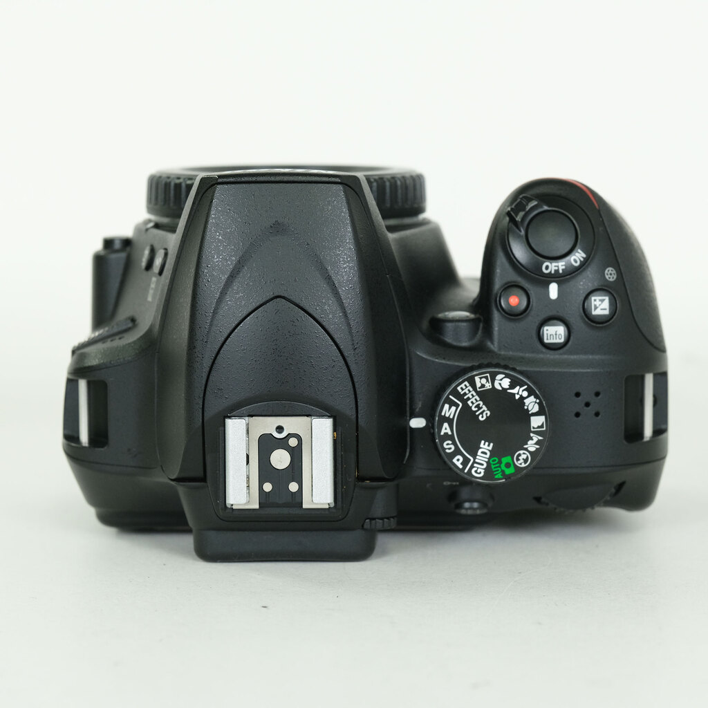 Nikon D3400 Nikon D3400