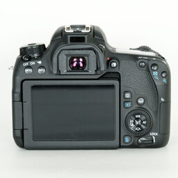 Canon EOS 9000D