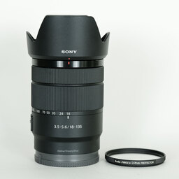 SONY E 18-135mm F3.5-5.6 OSS SEL18135