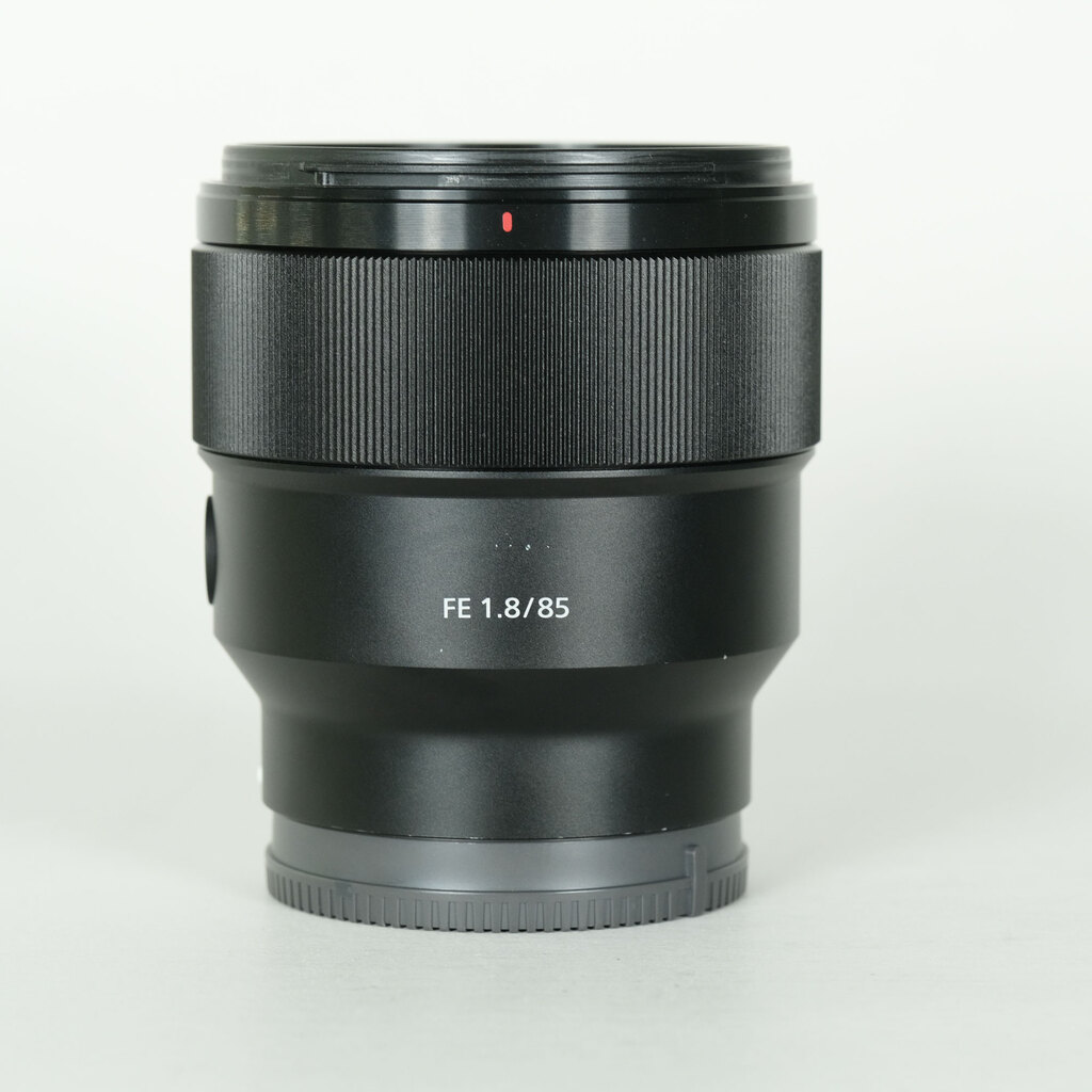 SONY FE 85mm F1.8 SEL85F18の出品 | ONE SCENE（ワンシーン）