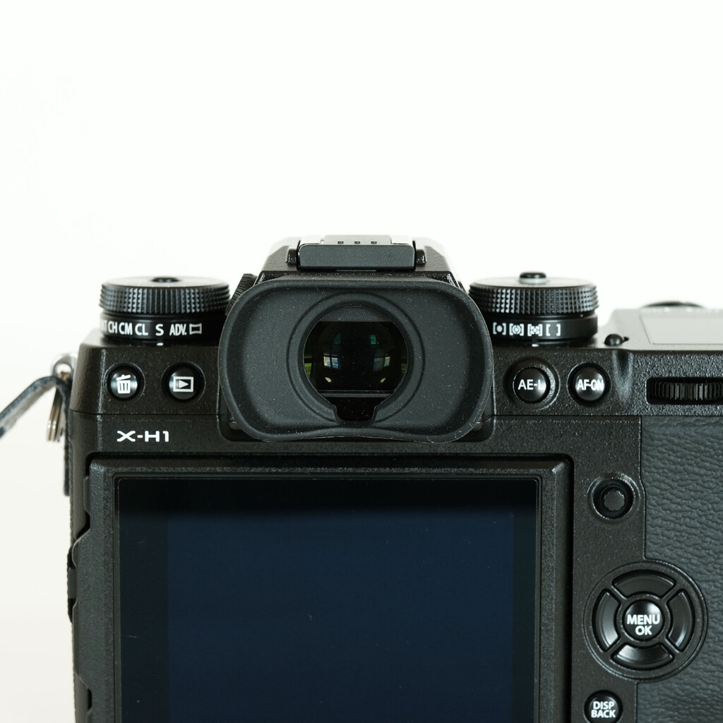 FUJIFILM X-H1