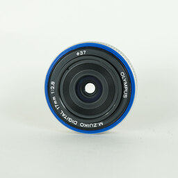 OLYMPUS M.ZUIKO DIGITAL 17mm F2.8 シルバー