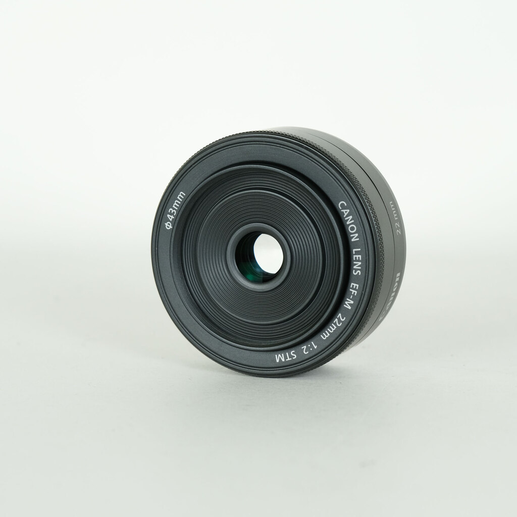 Canon EF-M22mm F2 STM