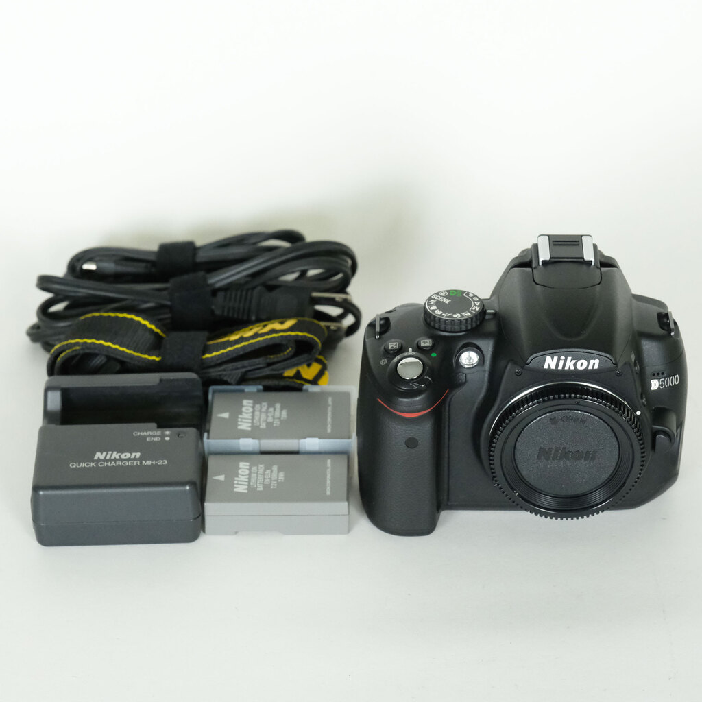 Nikon D5000 ボディ