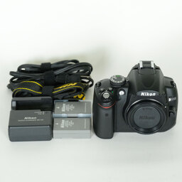 Nikon D5000 ボディ