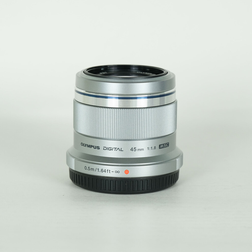OLYMPUS M.ZUIKO DIGITAL 45mm F1.8の出品 | ONE SCENE（ワンシーン）