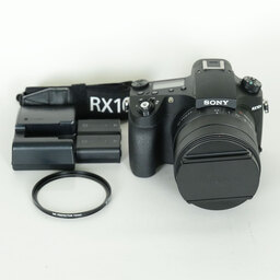 SONY Cyber-shot DSC-RX10M3