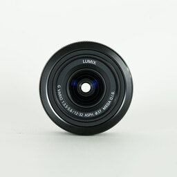 Panasonic LUMIX DC-G100V 標準ズームレンズ ＋ トライポッドグリップキット