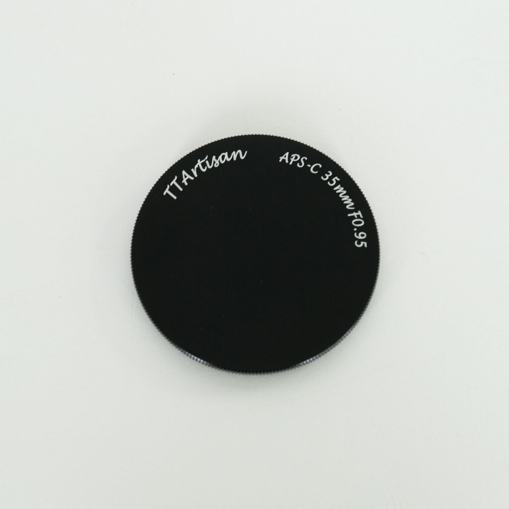 銘匠光学 TTArtisan 35mm F0.95 C (フジフイルムX用) ブラック×シルバー