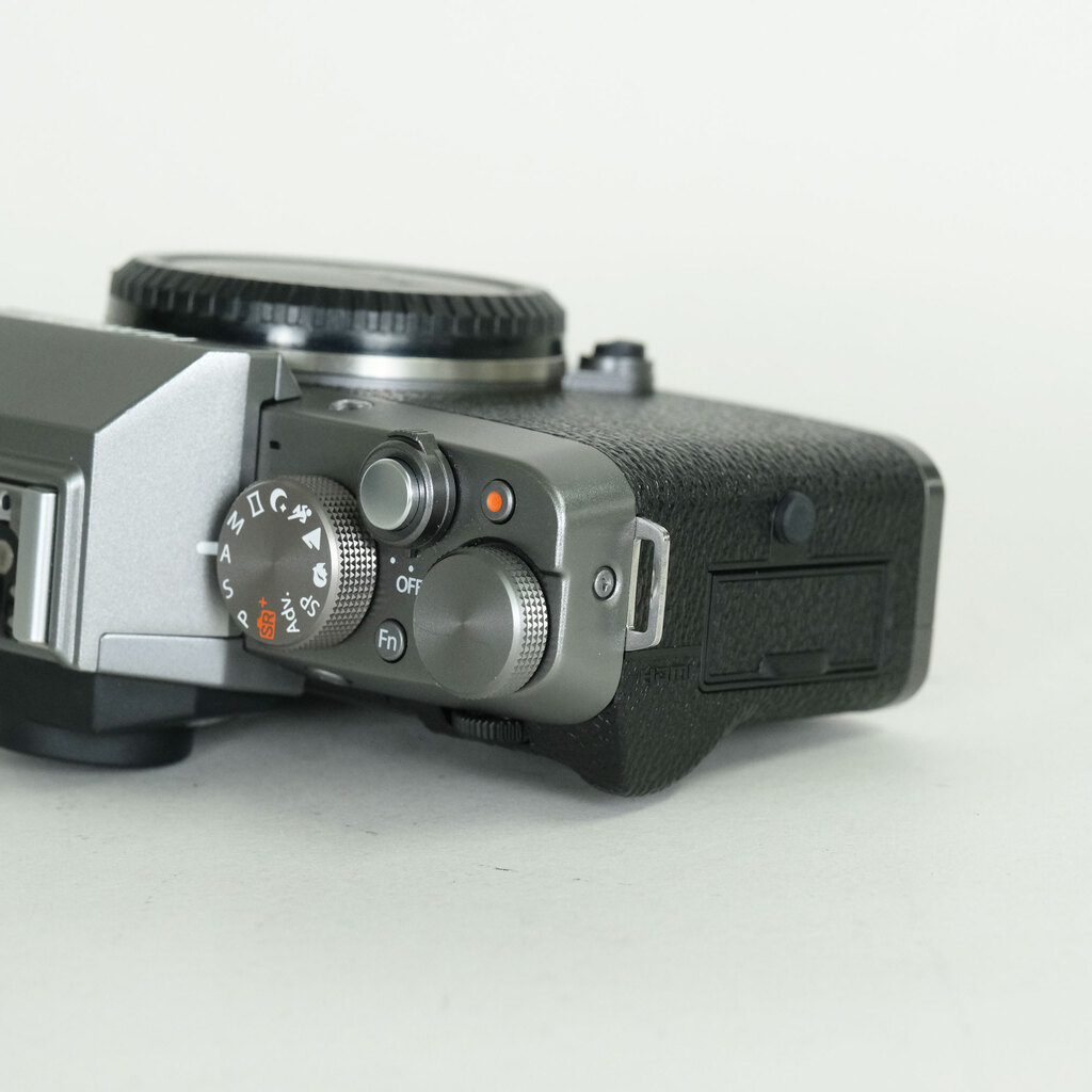 FUJIFILM X-T100の出品 | ONE SCENE（ワンシーン）