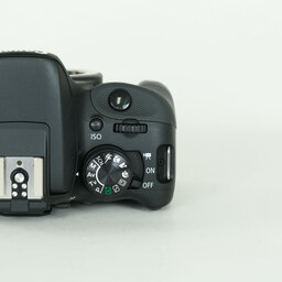 Canon EOS Kiss X7