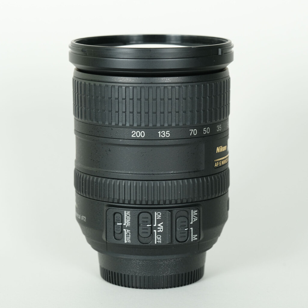 Nikon AF-S DX VR Zoom-Nikkor 18-200mm F3.5-5.6G IF-ED