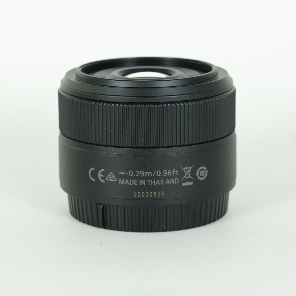 Nikon NIKKOR Z 40mm f/2 Nikon NIKKOR Z 40mm f/2