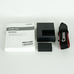 Canon EOS M6