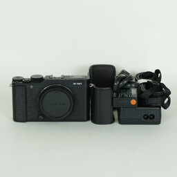 FUJIFILM X-M1 ボディ ブラック FUJIFILM X-M1 ボディ ブラック
